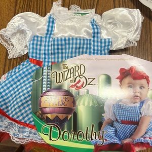 Dorothy wizard of OZ costume